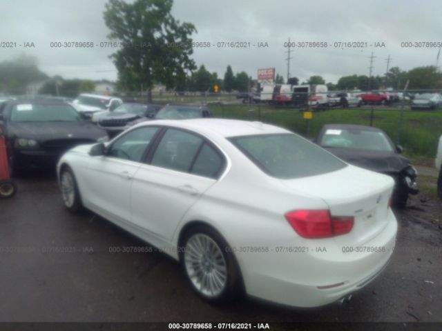 Photo 2 VIN: WBA3B3G55FNR87231 - BMW 3 