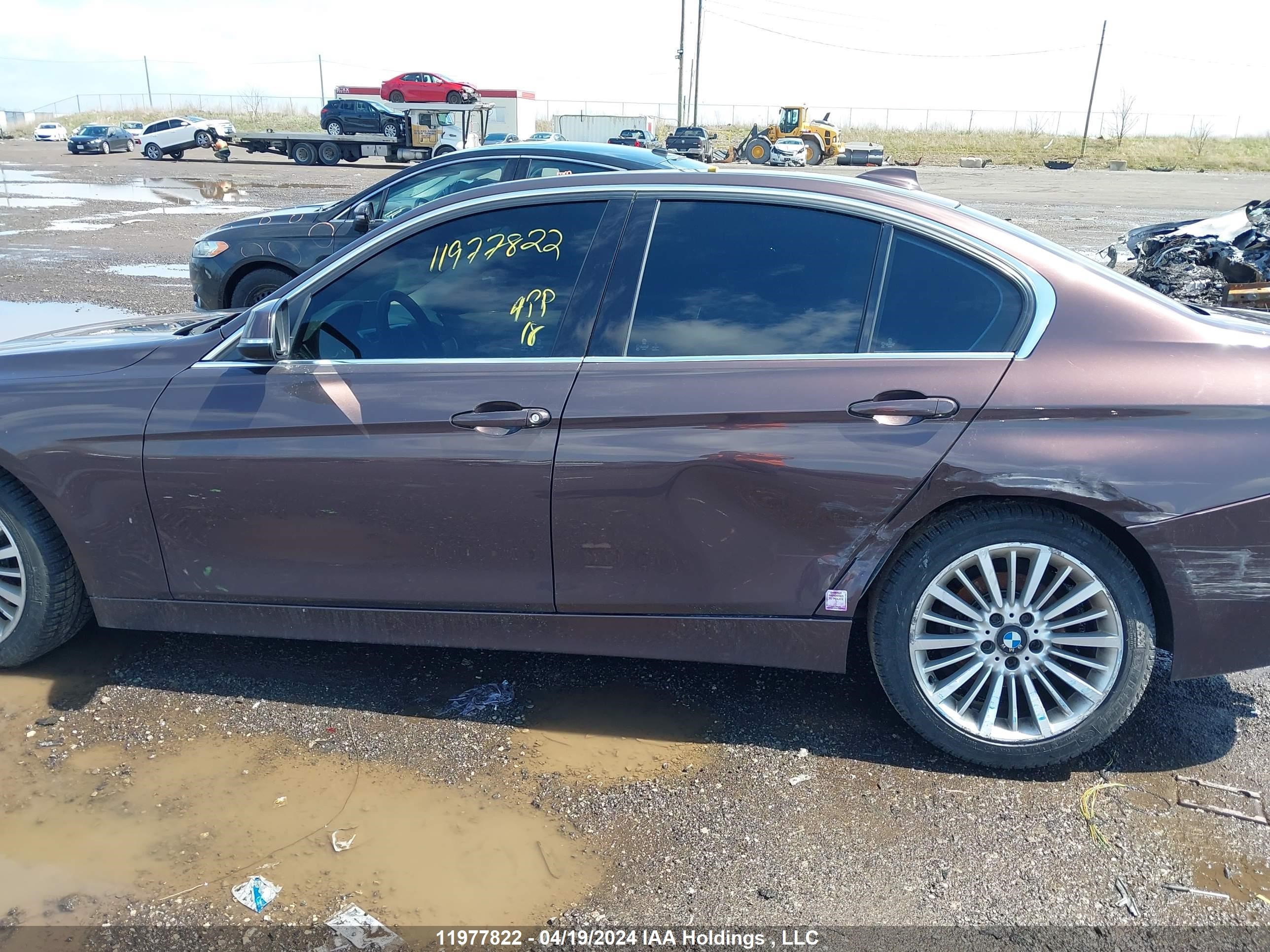 Photo 12 VIN: WBA3B3G57ENR83891 - BMW 3ER 