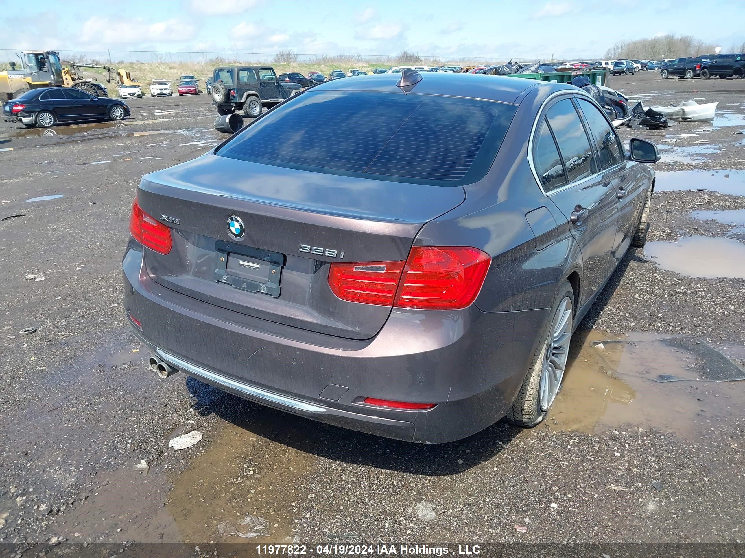 Photo 3 VIN: WBA3B3G57ENR83891 - BMW 3ER 