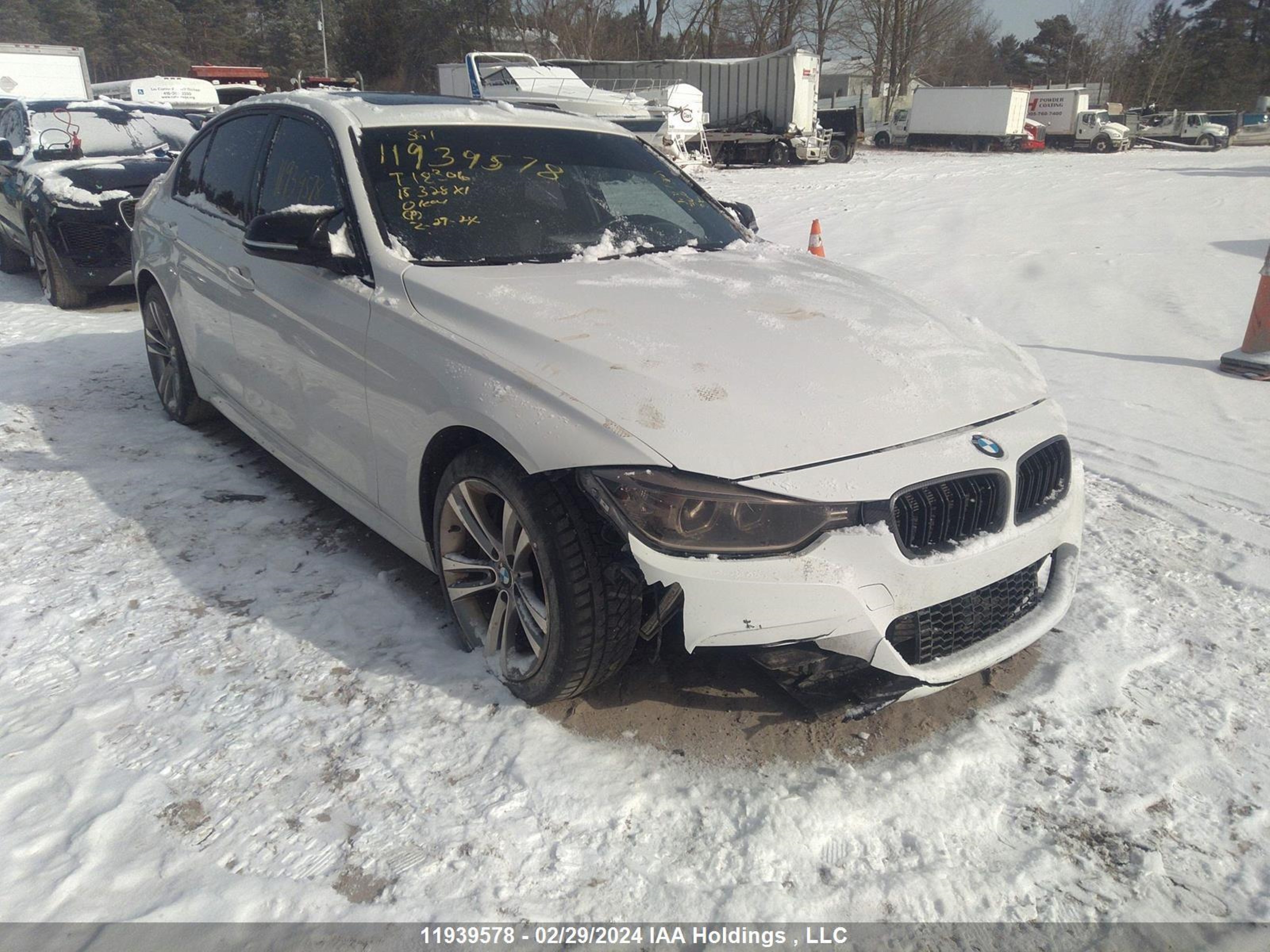 Photo 0 VIN: WBA3B3G58FNT18306 - BMW 3ER 