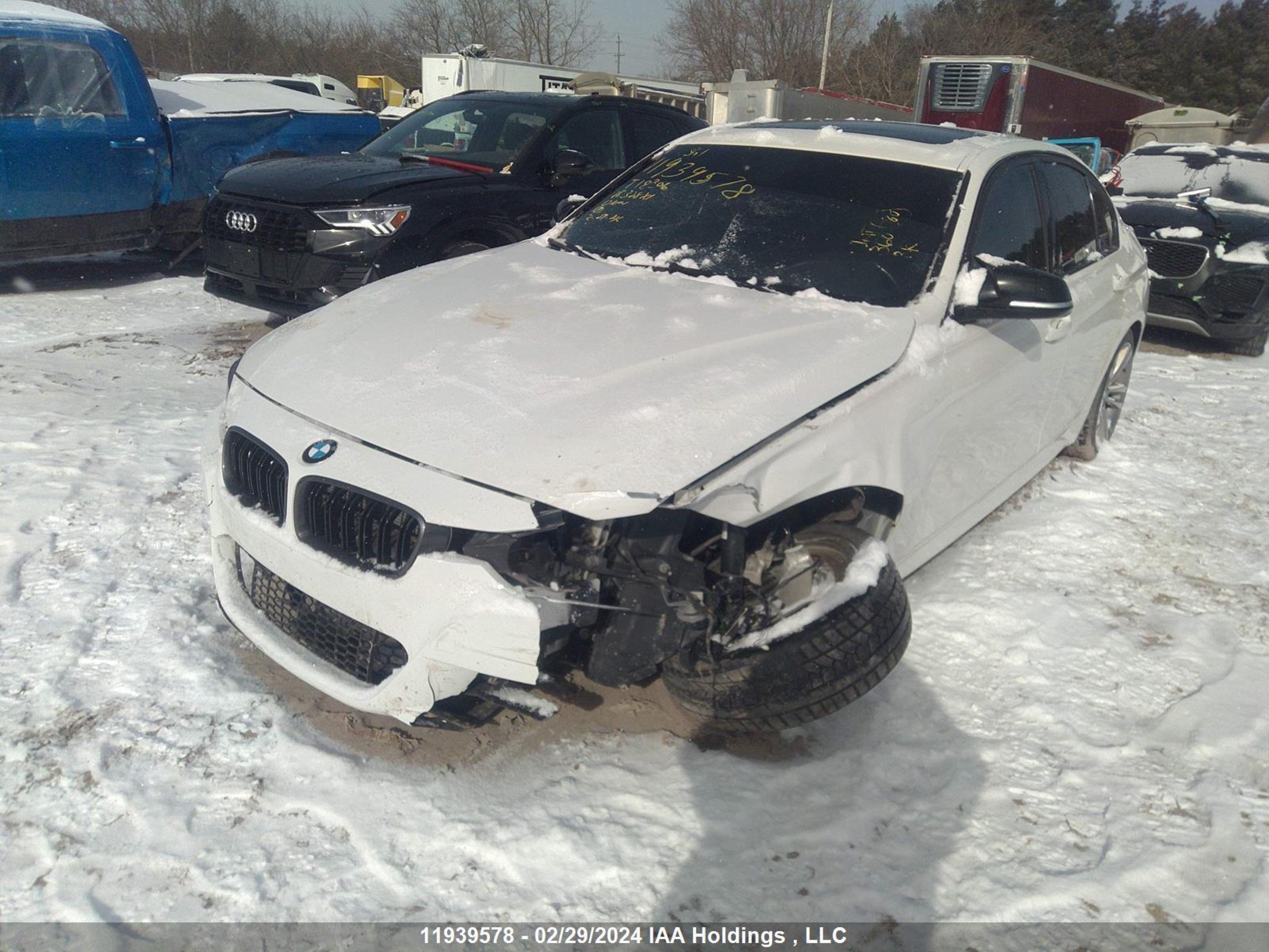 Photo 1 VIN: WBA3B3G58FNT18306 - BMW 3ER 