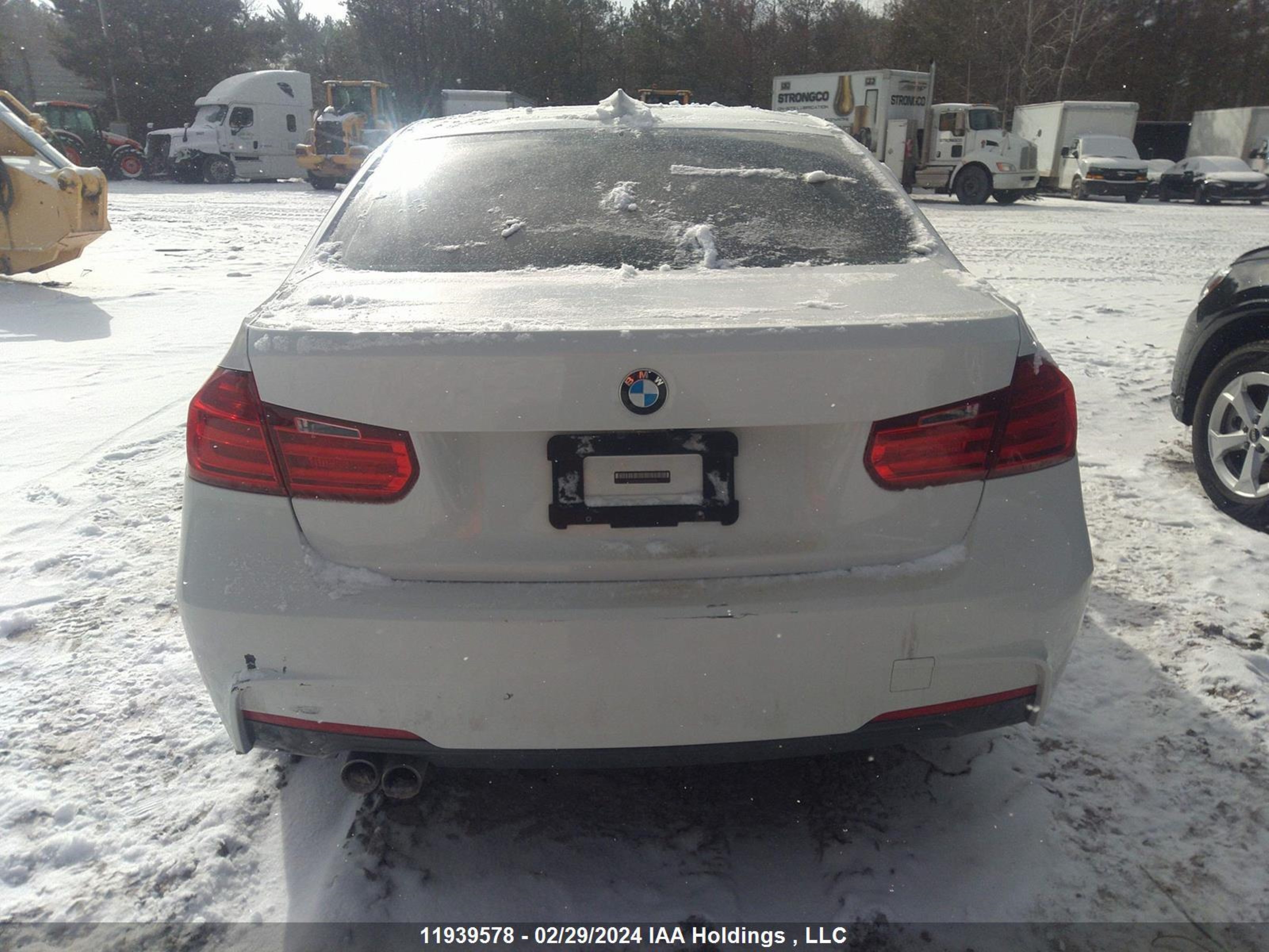 Photo 14 VIN: WBA3B3G58FNT18306 - BMW 3ER 