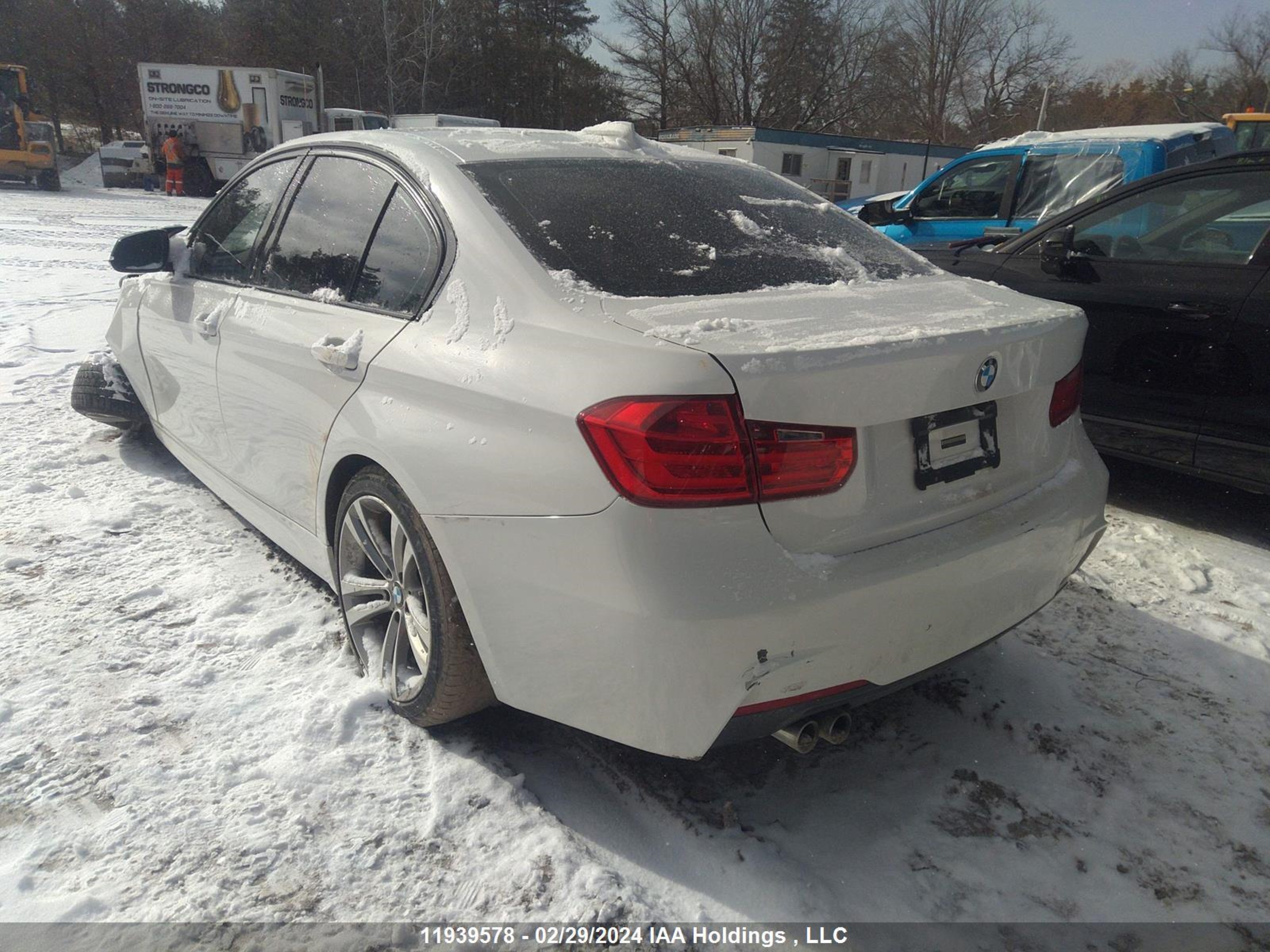 Photo 2 VIN: WBA3B3G58FNT18306 - BMW 3ER 