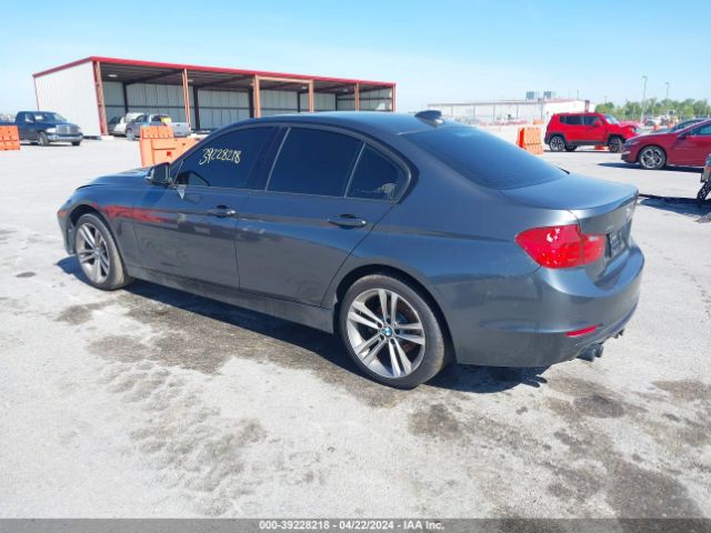 Photo 2 VIN: WBA3B3G5XFNR88682 - BMW 328I 