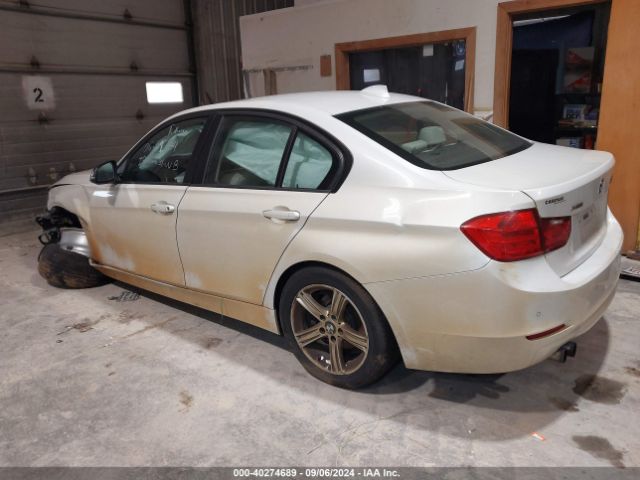 Photo 2 VIN: WBA3B3G5XFNT17822 - BMW 328I 