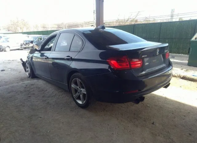 Photo 2 VIN: WBA3B3G5XFNT68575 - BMW 3 SERIES 