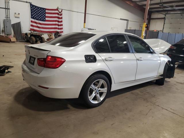 Photo 2 VIN: WBA3B3G5XFNT68687 - BMW 3 SERIES 