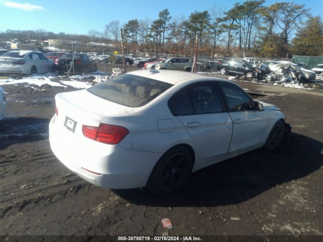 Photo 3 VIN: WBA3B5C51DF592911 - BMW 328I 