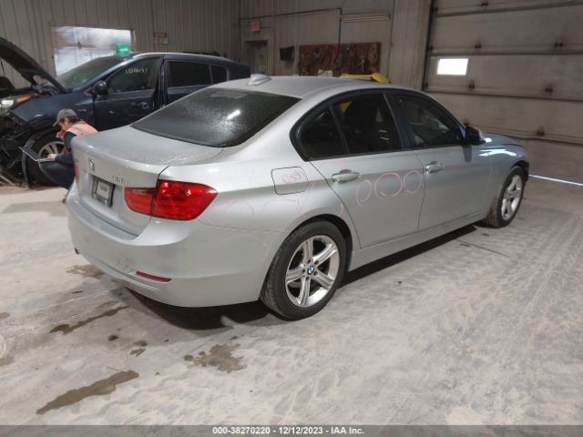 Photo 3 VIN: WBA3B5C51DP539040 - BMW 328I 