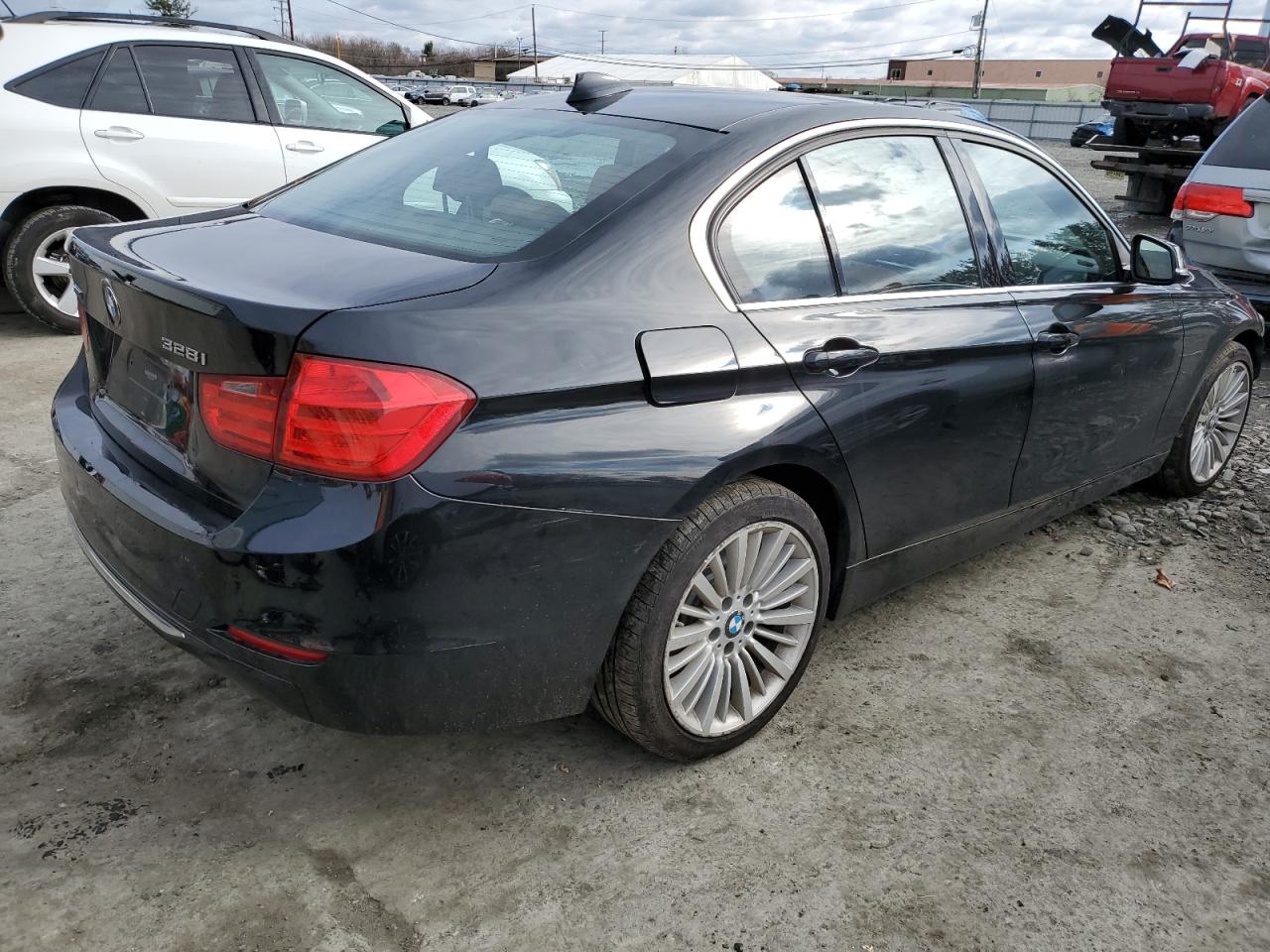 Photo 2 VIN: WBA3B5C52EP542093 - BMW 3ER 