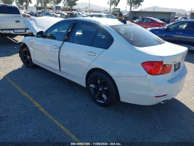 Photo 2 VIN: WBA3B5C52FF962783 - BMW 328I 