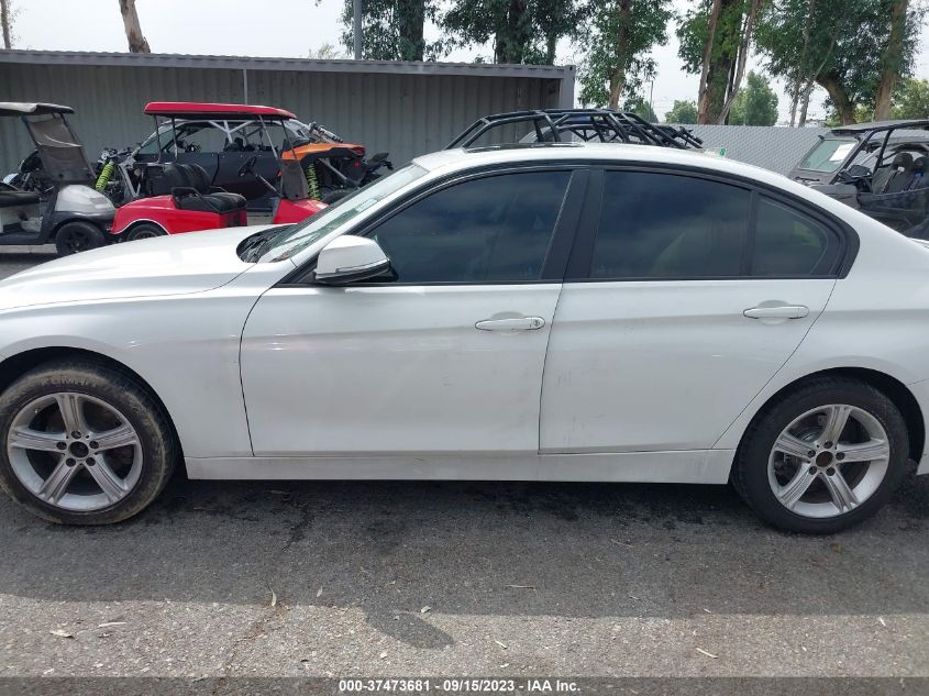 Photo 12 VIN: WBA3B5C52FP654359 - BMW 328I 