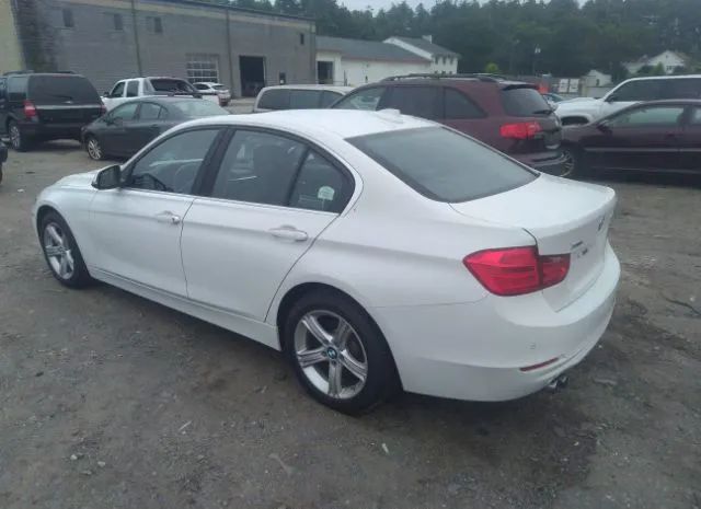 Photo 2 VIN: WBA3B5C54FF959710 - BMW 3 SERIES 