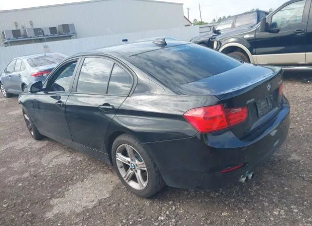 Photo 2 VIN: WBA3B5C54FF962008 - BMW 328I 