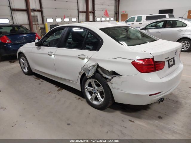 Photo 2 VIN: WBA3B5C55EP543755 - BMW 328 