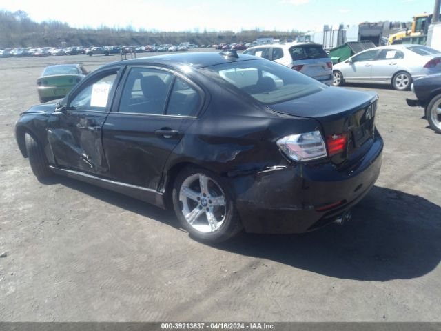 Photo 2 VIN: WBA3B5C55FF962471 - BMW 328I 