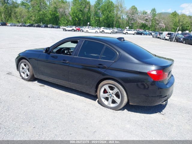 Photo 2 VIN: WBA3B5C57DF593514 - BMW 328I 