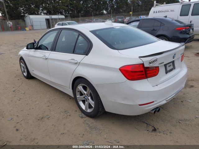 Photo 2 VIN: WBA3B5C57EP543689 - BMW 328I 