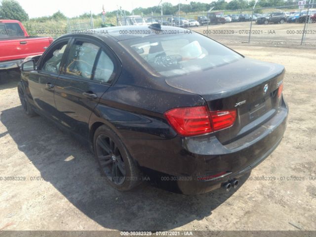 Photo 2 VIN: WBA3B5C58DF138672 - BMW 3 