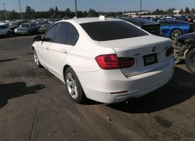 Photo 2 VIN: WBA3B5C58DF591142 - BMW 3 SERIES 