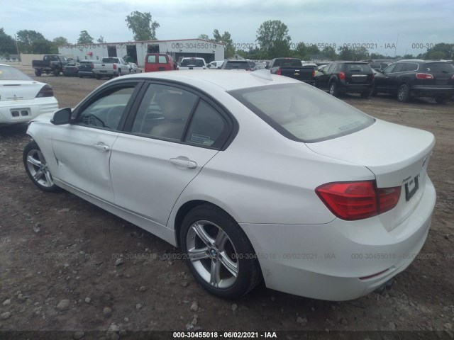 Photo 2 VIN: WBA3B5C58EP541370 - BMW 3 