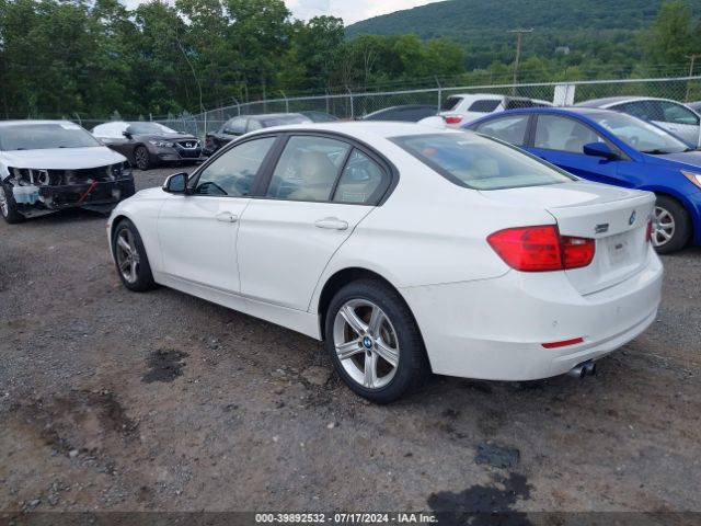 Photo 2 VIN: WBA3B5C59FP653452 - BMW 328I 