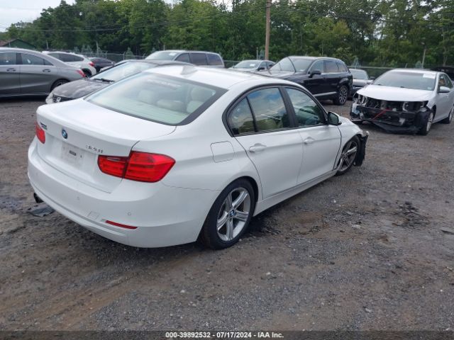 Photo 3 VIN: WBA3B5C59FP653452 - BMW 328I 