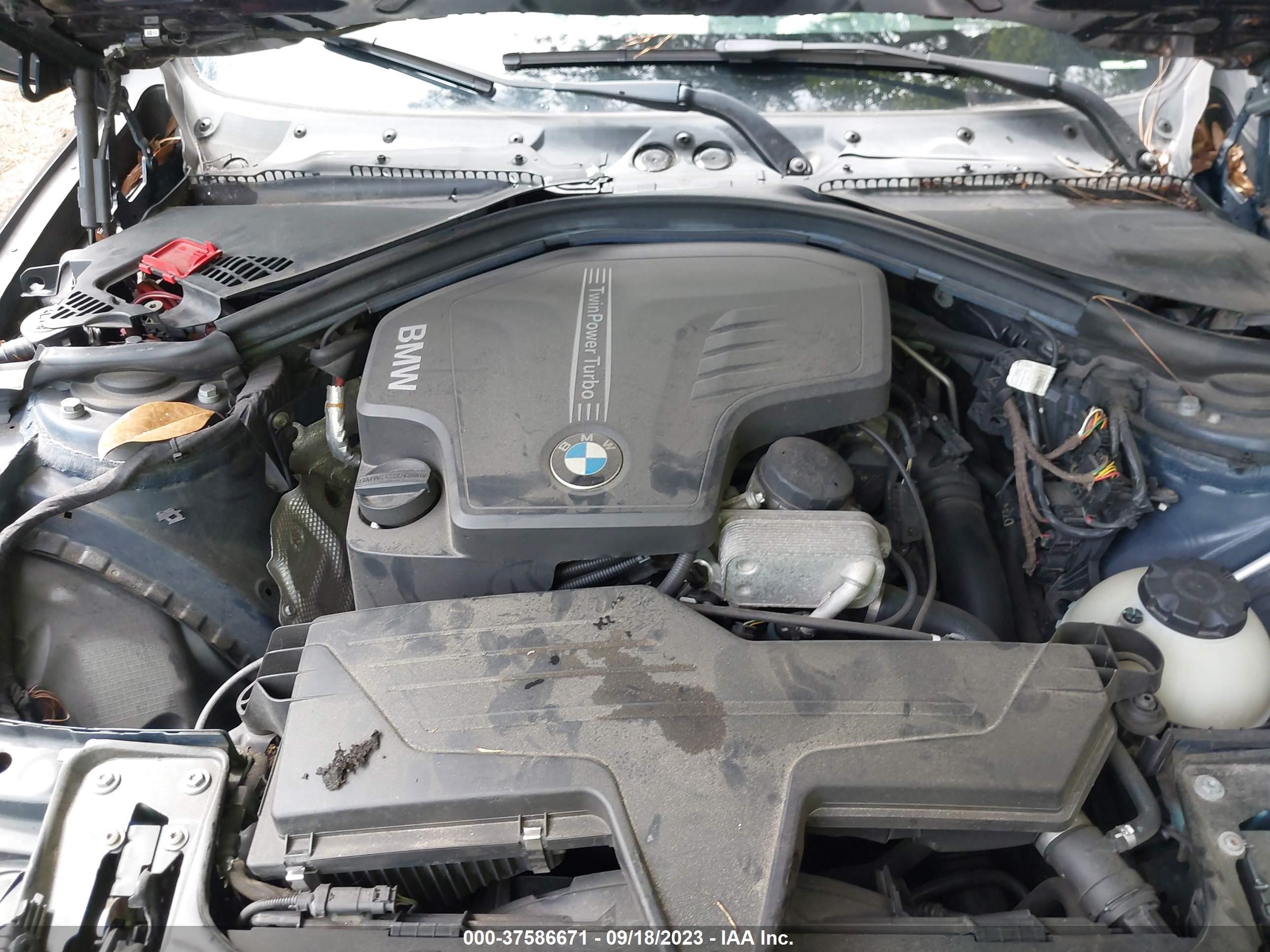 Photo 9 VIN: WBA3B5C5XEP543136 - BMW 3ER 