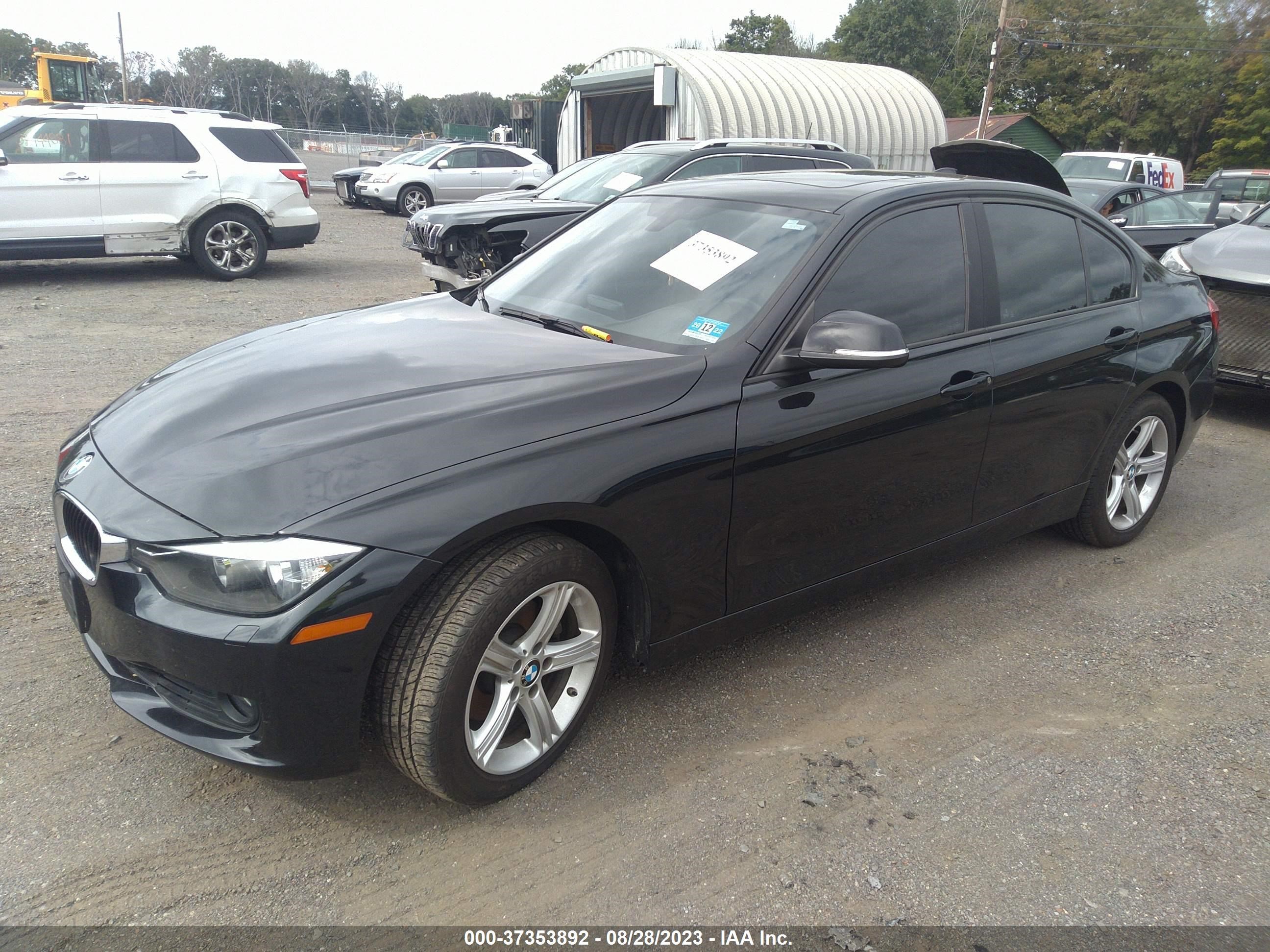 Photo 1 VIN: WBA3B5C5XFF960506 - BMW 3ER 