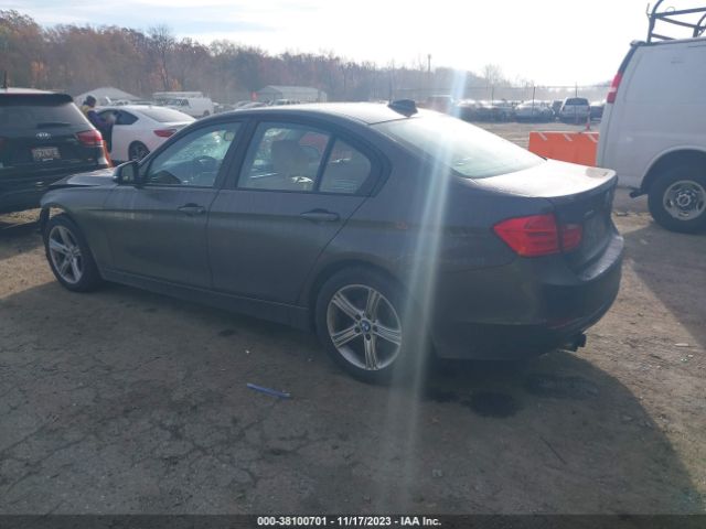 Photo 2 VIN: WBA3B5G50DNP40871 - BMW 328I 