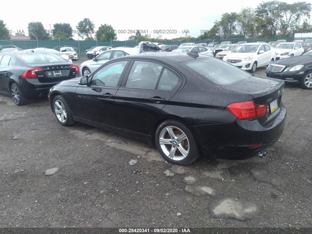 Photo 2 VIN: WBA3B5G50ENS08327 - BMW 3 