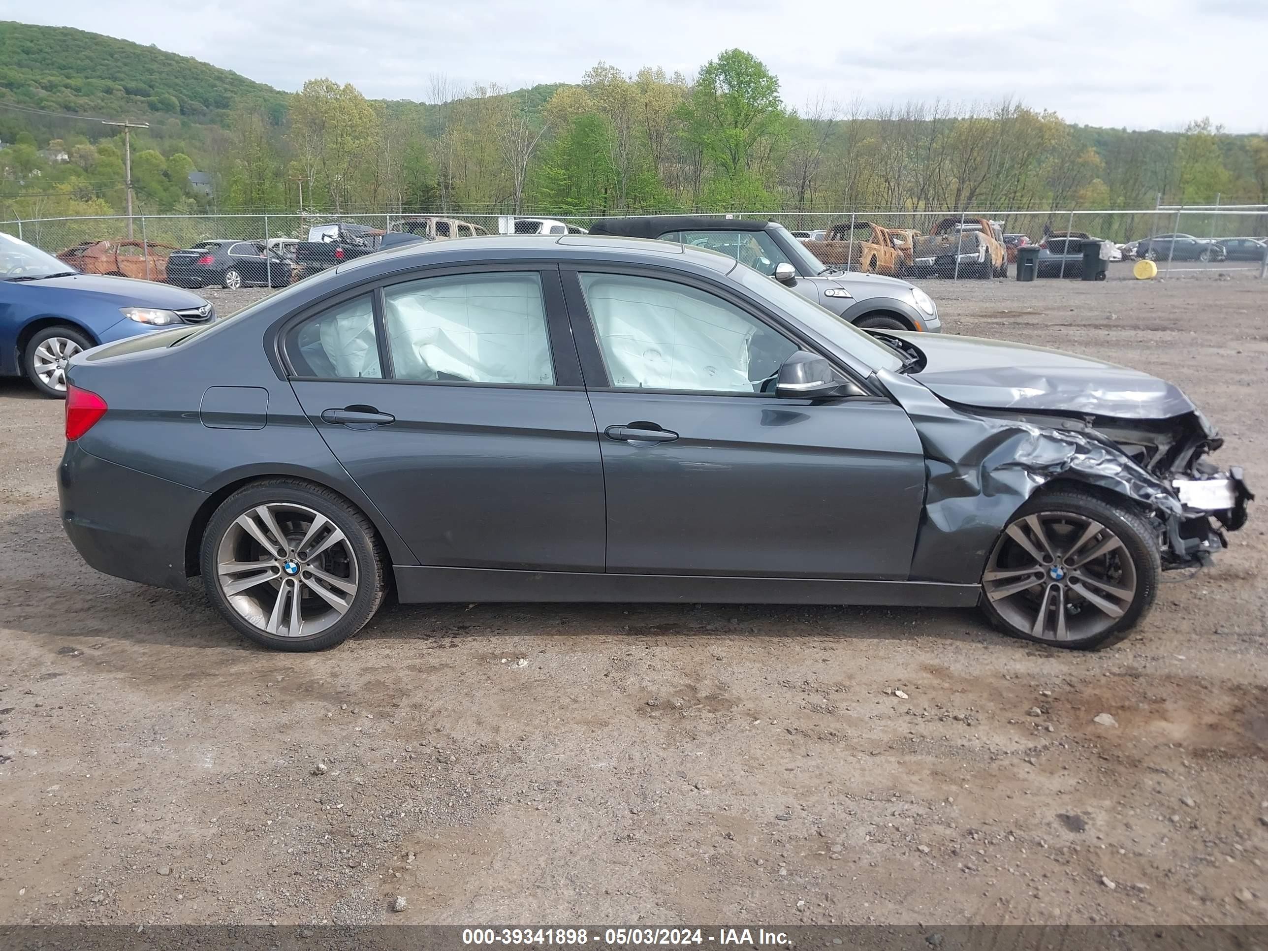 Photo 11 VIN: WBA3B5G51DNS04026 - BMW 3ER 