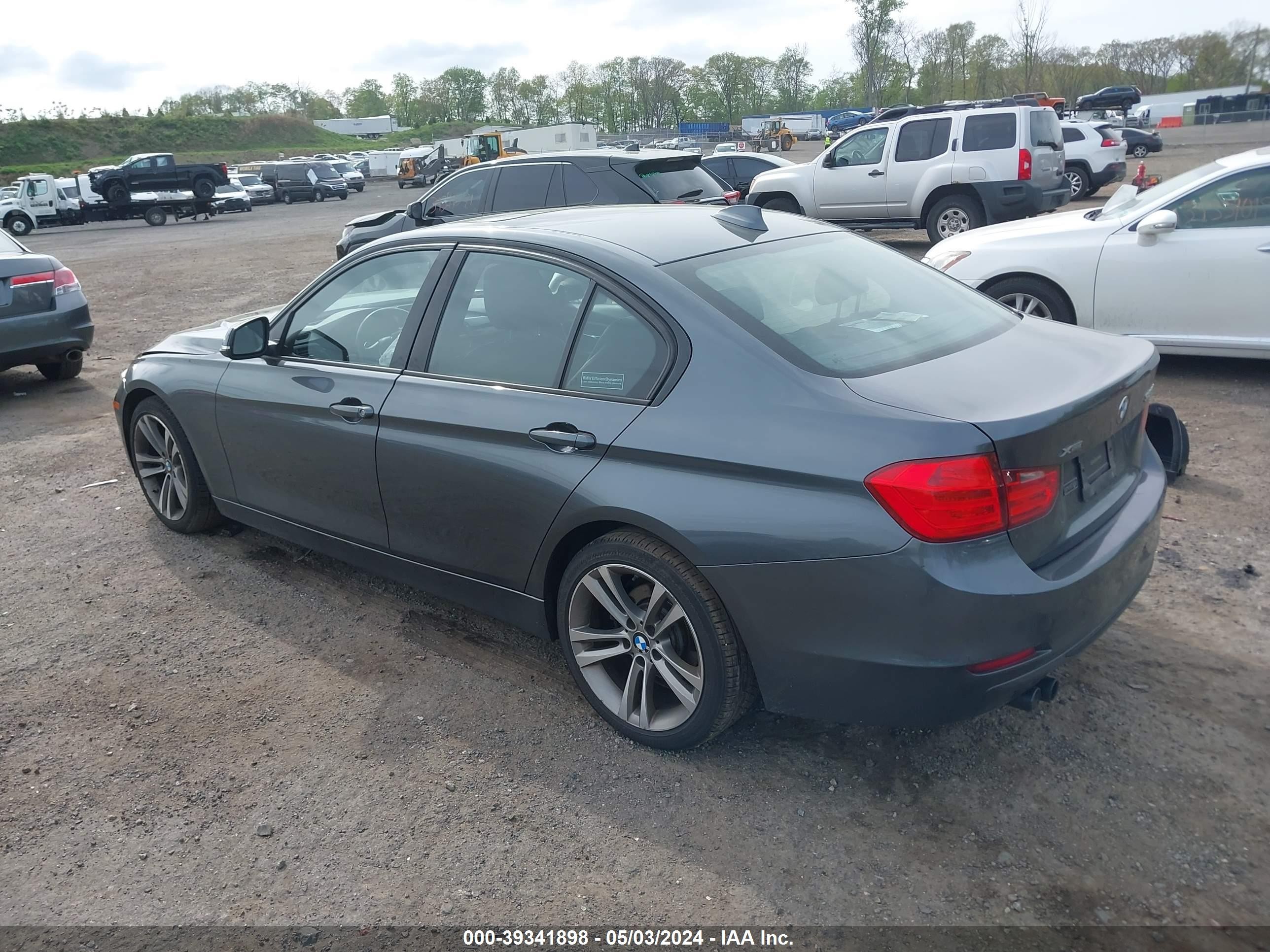 Photo 2 VIN: WBA3B5G51DNS04026 - BMW 3ER 