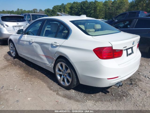 Photo 2 VIN: WBA3B5G53FNS12633 - BMW 328I 