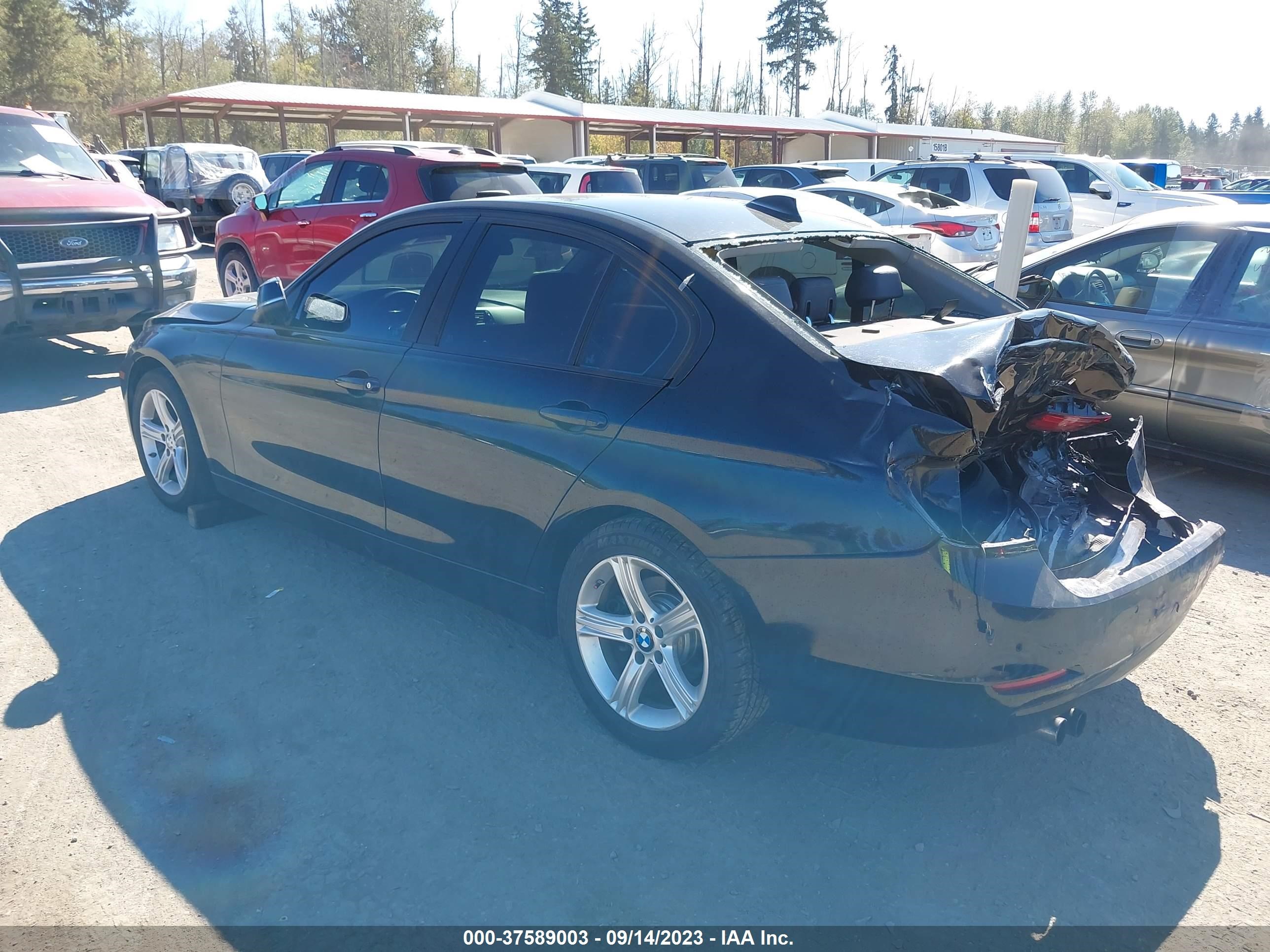 Photo 2 VIN: WBA3B5G54DNP40758 - BMW 3ER 