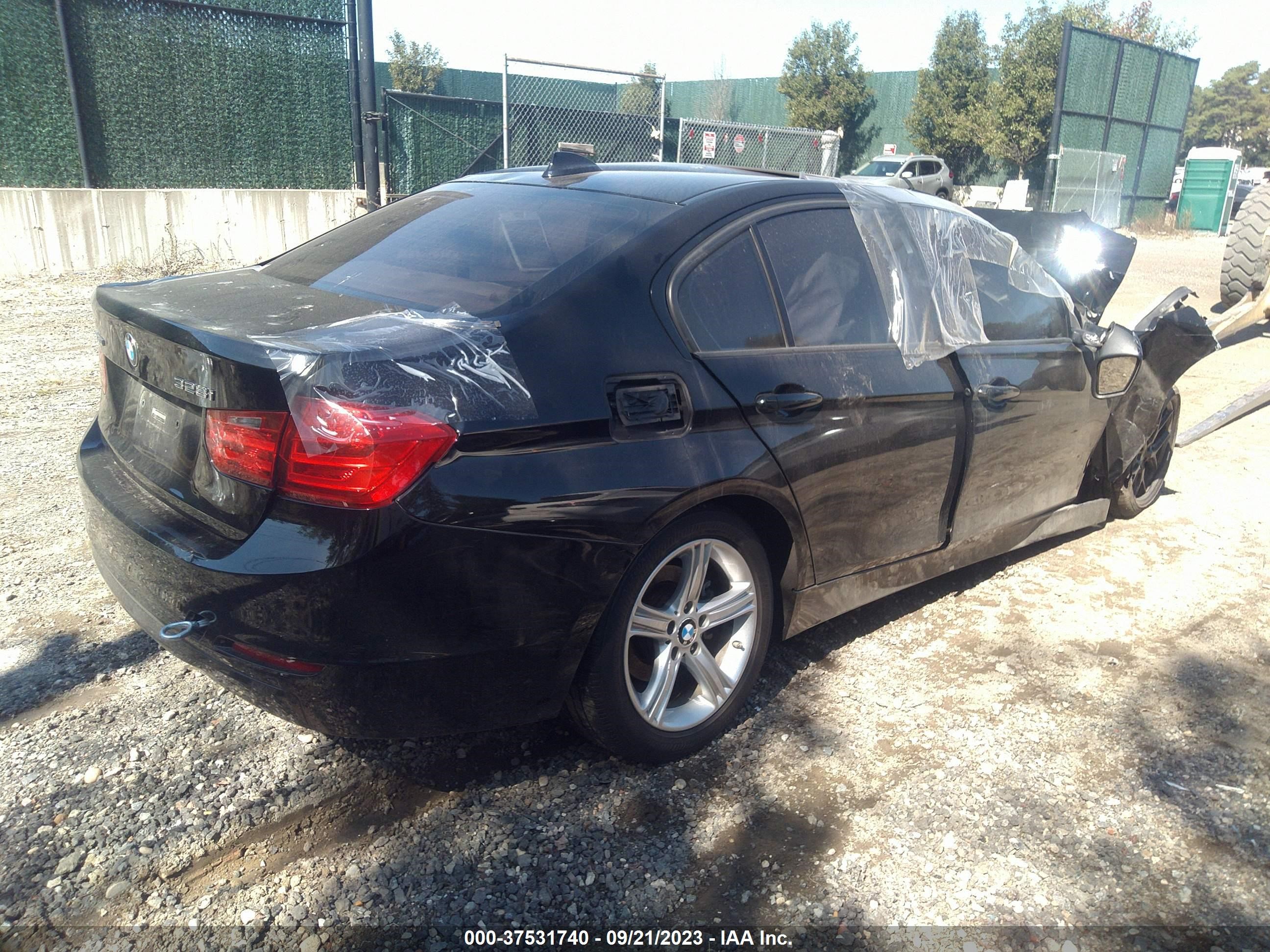 Photo 3 VIN: WBA3B5G54FNS15833 - BMW 3ER 