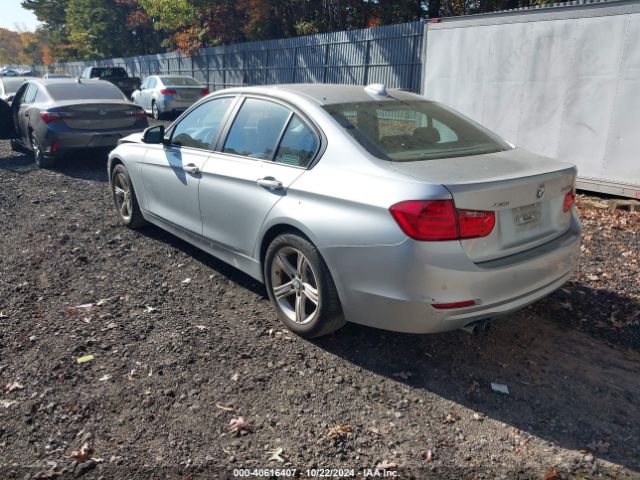 Photo 2 VIN: WBA3B5G54FNS15881 - BMW 328I 