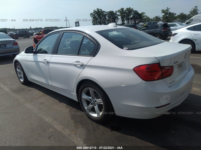 Photo 2 VIN: WBA3B5G55DNS00870 - BMW 3 