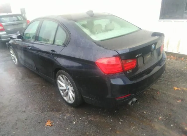 Photo 2 VIN: WBA3B5G56DNS00599 - BMW 3 SERIES 