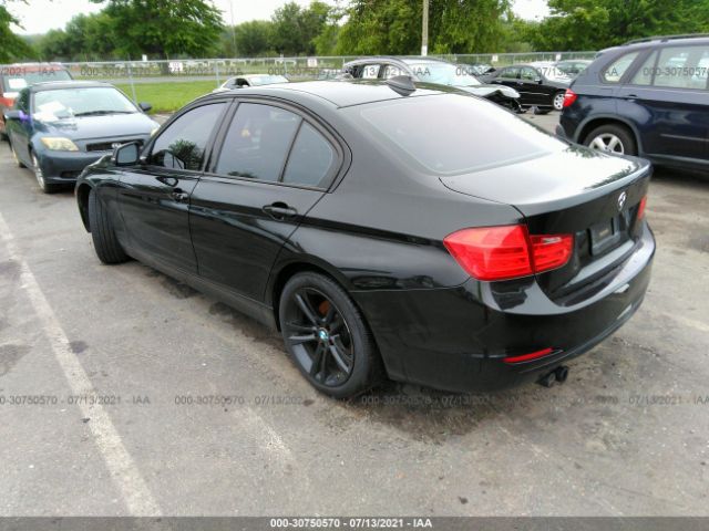 Photo 2 VIN: WBA3B5G57DNS04094 - BMW 3 