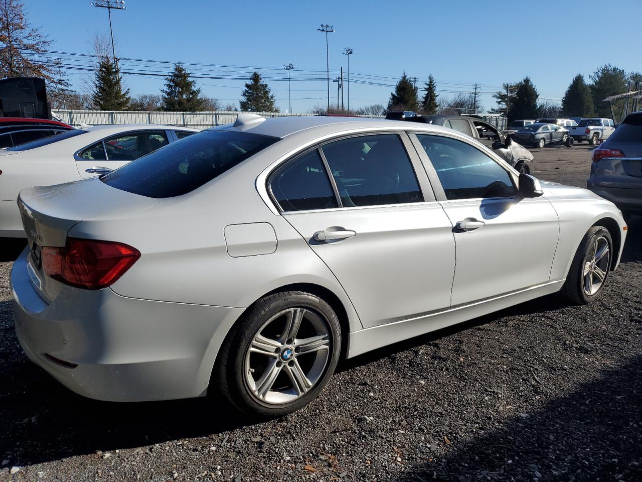 Photo 2 VIN: WBA3B5G59FNS14094 - BMW 328I 