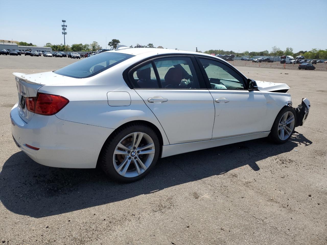 Photo 2 VIN: WBA3B5G59FNS18484 - BMW 3ER 