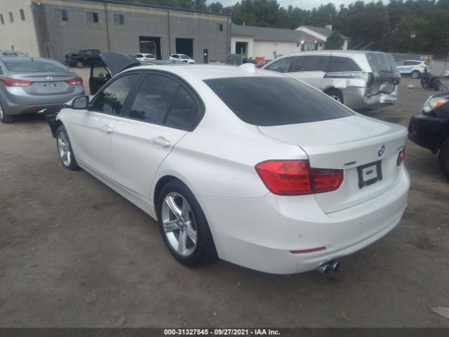 Photo 2 VIN: WBA3B5G5XDNS04607 - BMW 3 