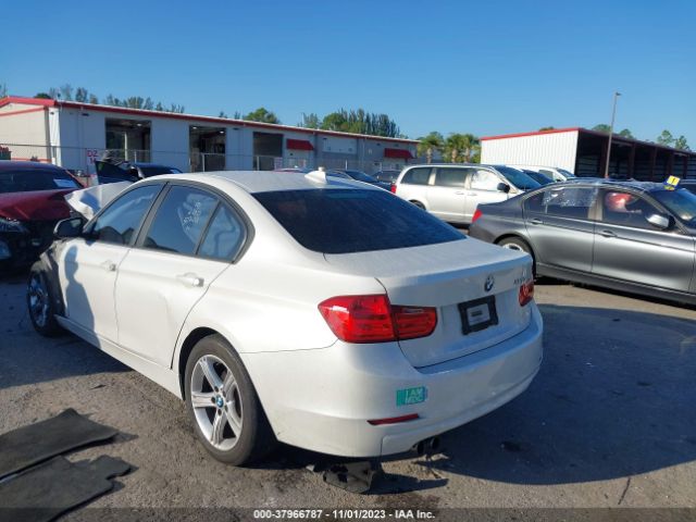 Photo 2 VIN: WBA3B5G5XENS07444 - BMW 328I 