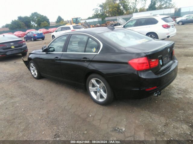 Photo 2 VIN: WBA3B5G5XFNS13987 - BMW 328I 