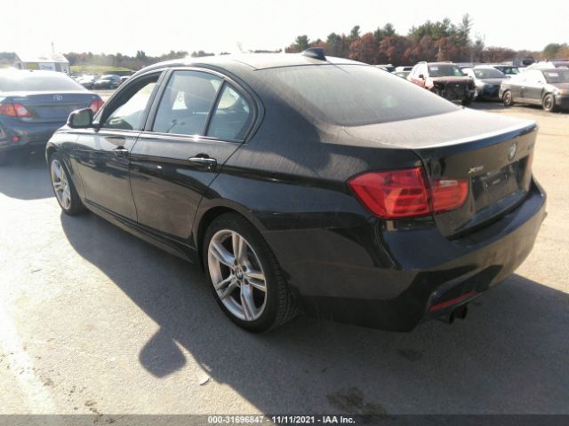 Photo 2 VIN: WBA3B5G5XFNS15657 - BMW 3 