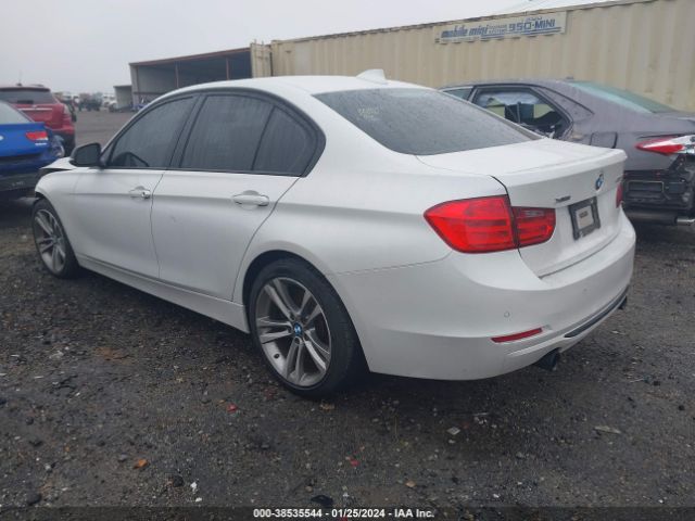 Photo 2 VIN: WBA3B9C54DF586186 - BMW 335I 