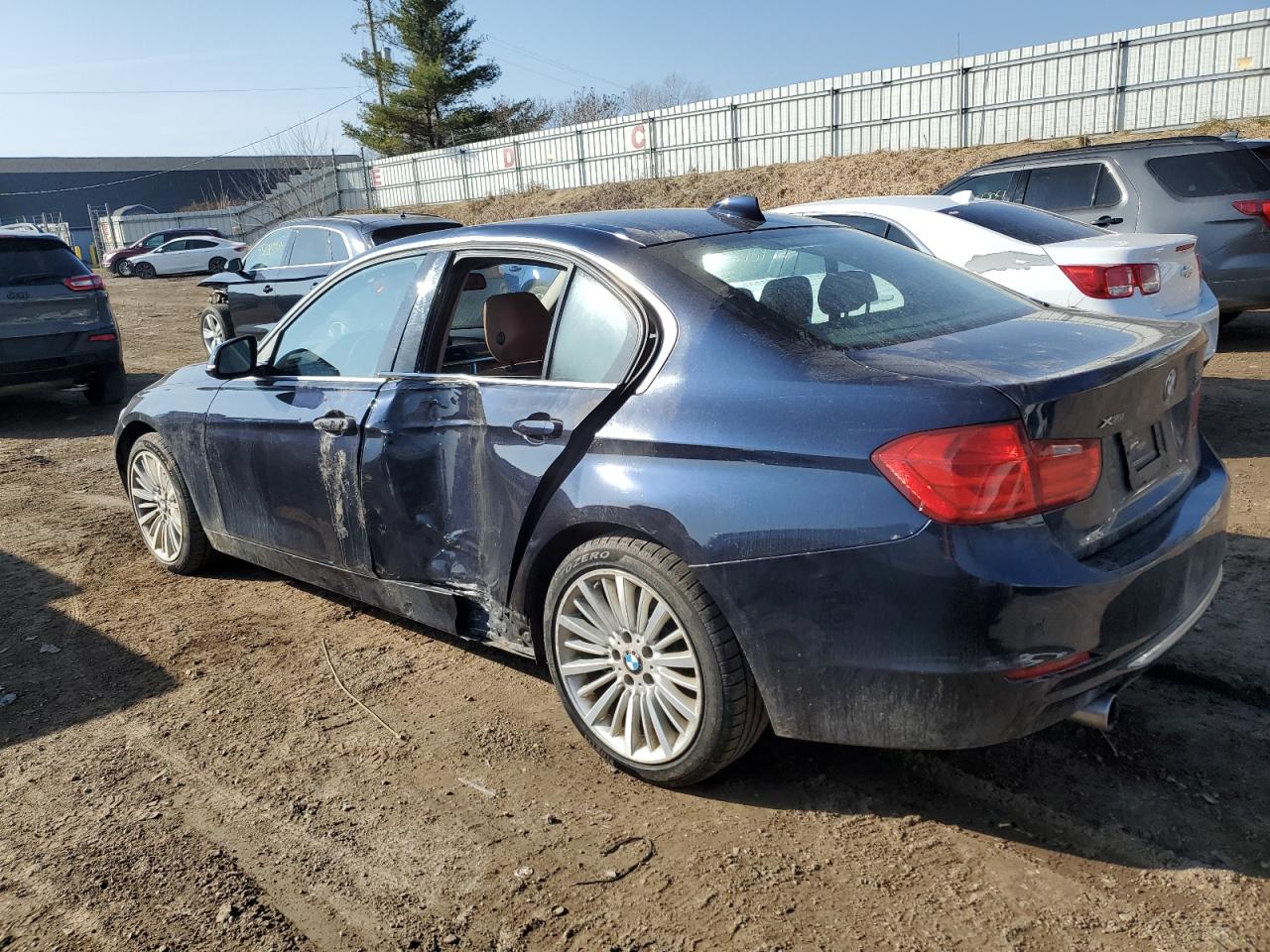 Photo 1 VIN: WBA3B9C55FP705117 - BMW 335I 