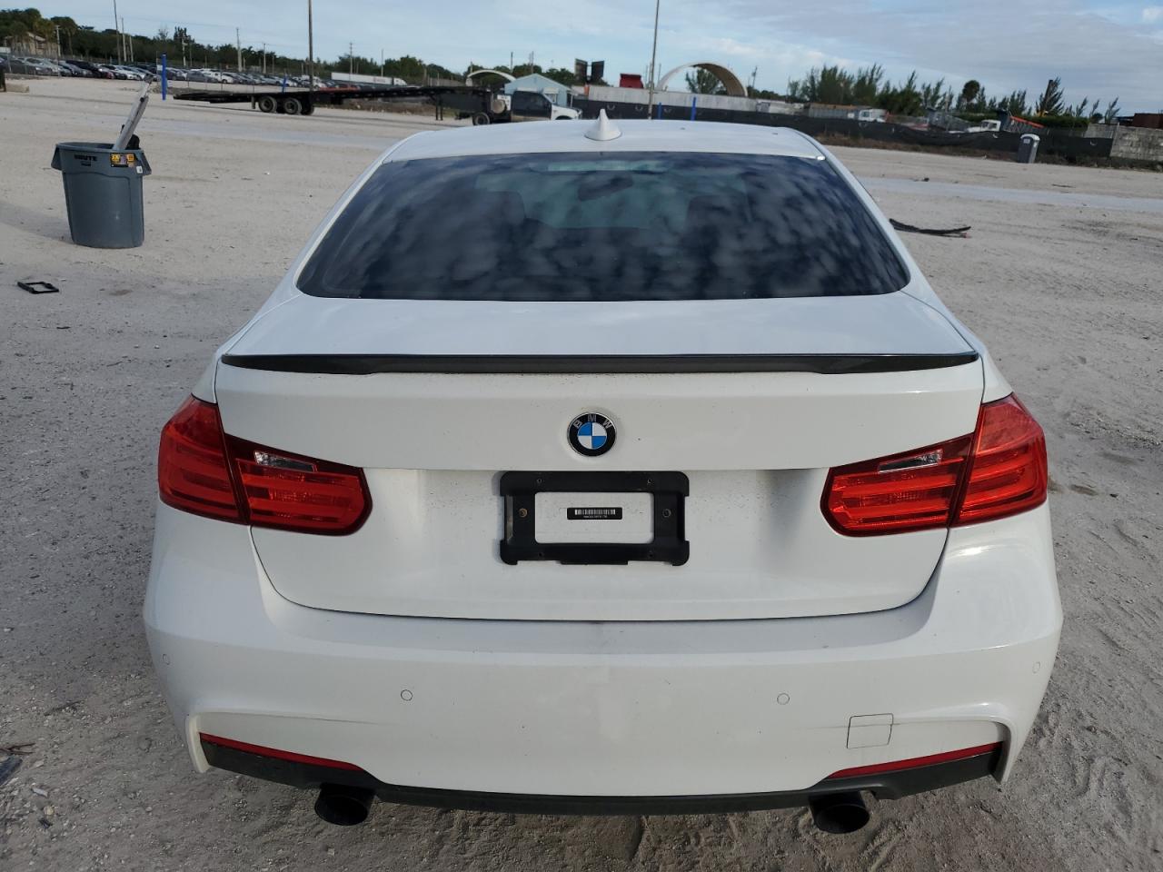 Photo 5 VIN: WBA3B9C58FF801703 - BMW 3ER 