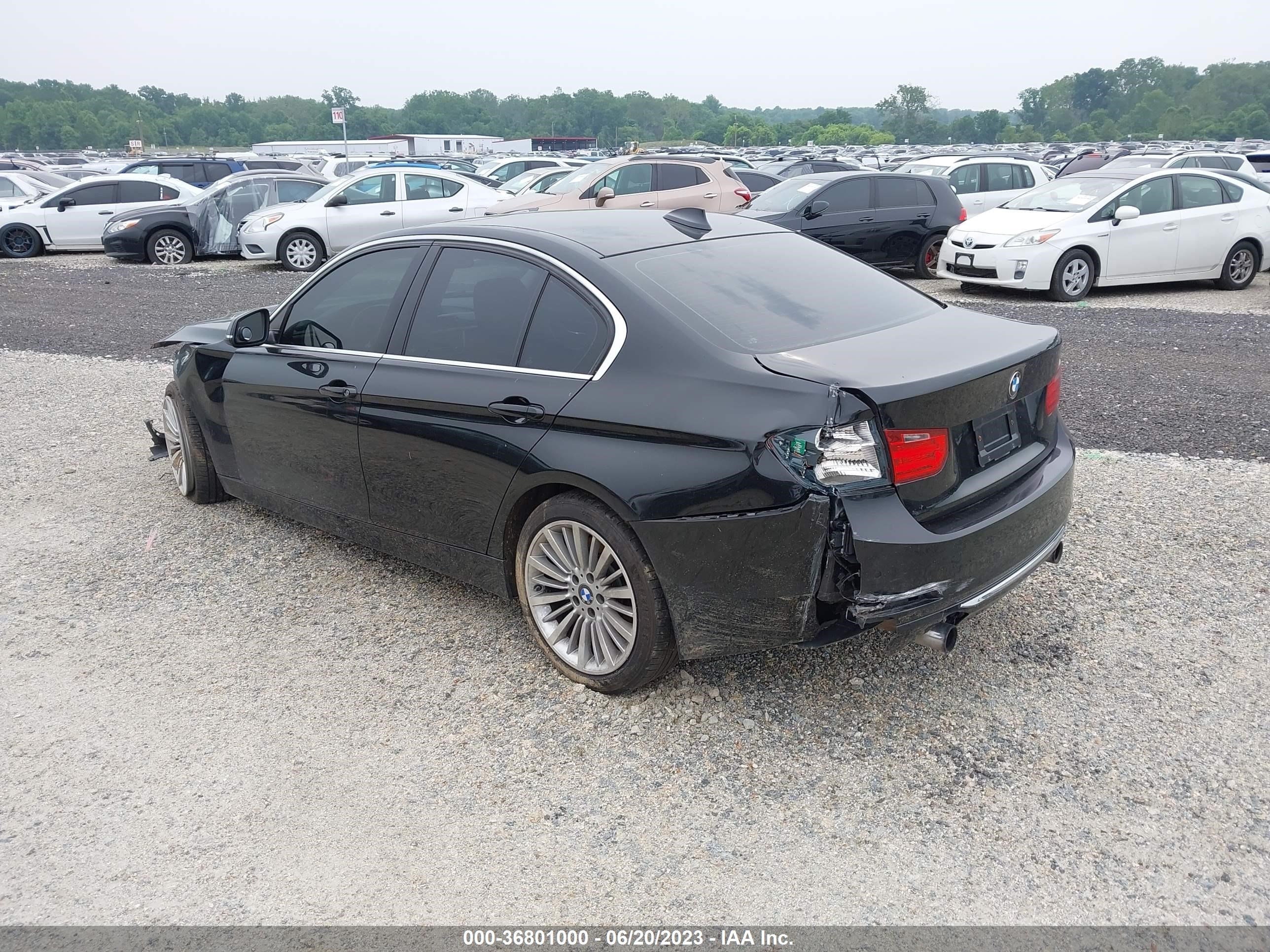 Photo 2 VIN: WBA3B9C5XDF585690 - BMW 3ER 